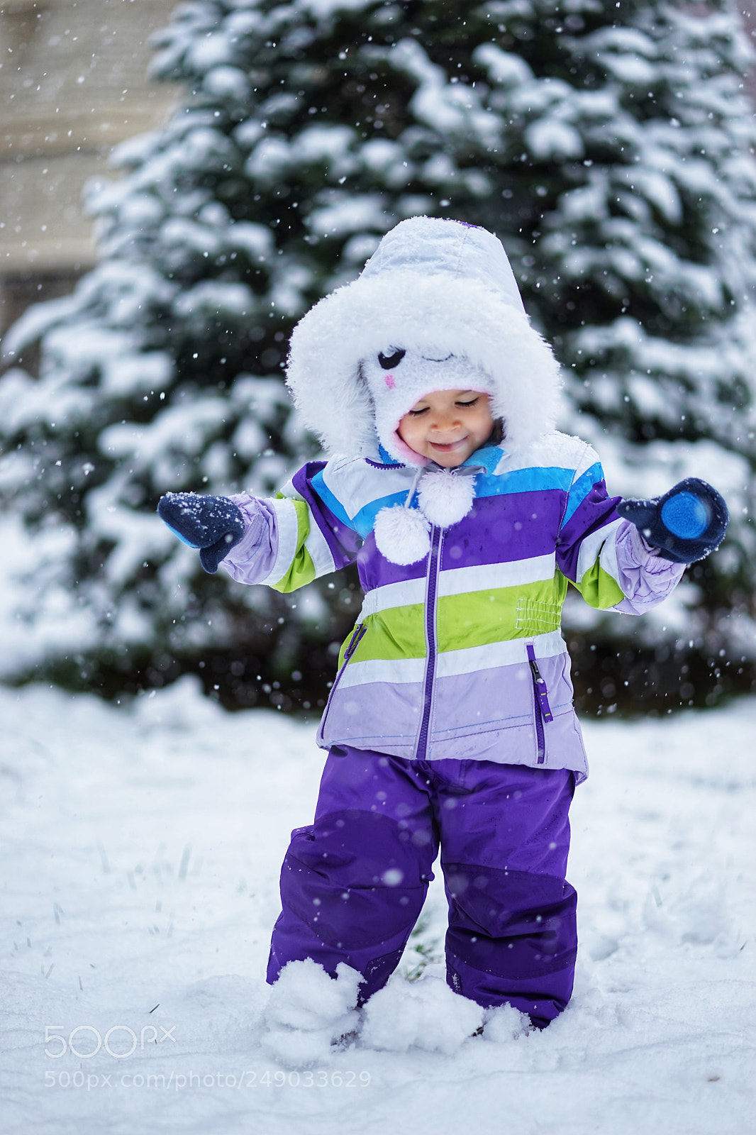Sony a7 sample photo. E on snow photography