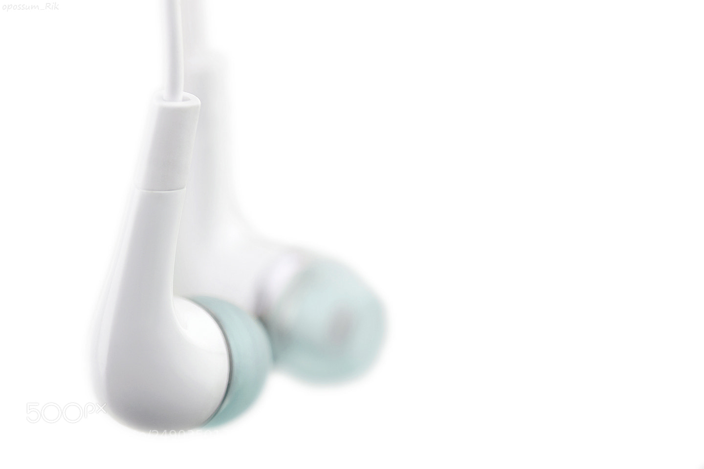 Panasonic Lumix DMC-FZ1000 sample photo. Earbuds photography