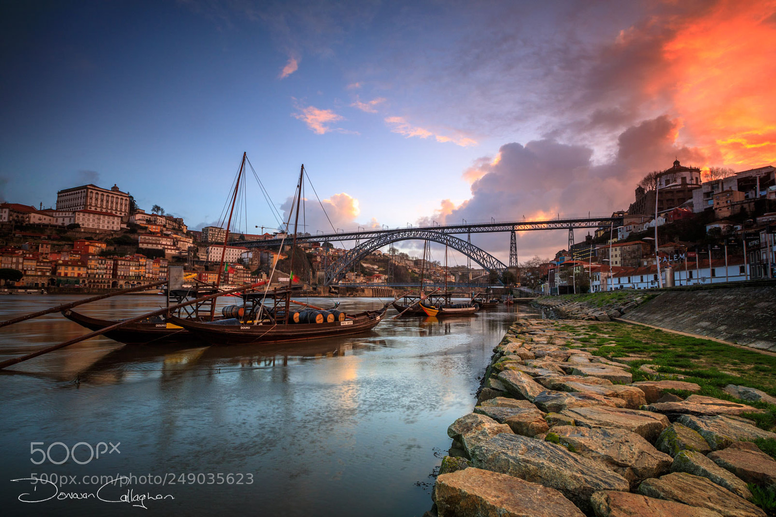 Canon EOS 5D Mark IV sample photo. Porto sunrise photography