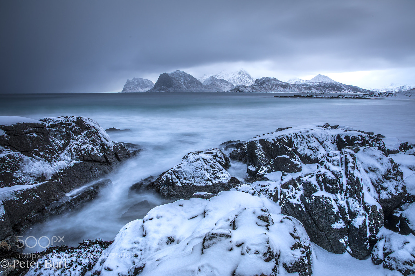 Canon EOS 5D Mark IV sample photo. Snow on the beach photography