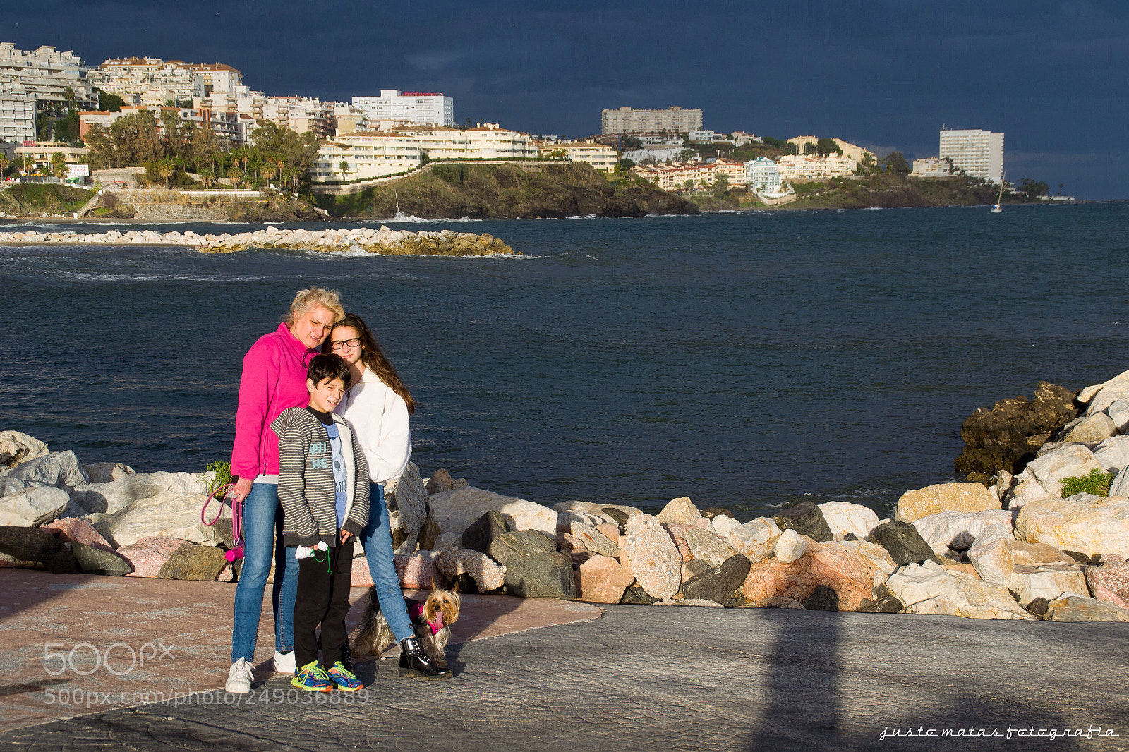 Nikon D3100 sample photo. Un claro de sol photography