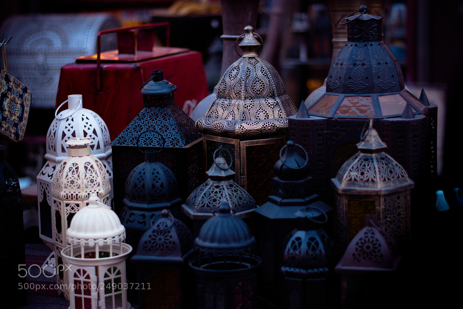 Nikon D5200 sample photo. Old lantern photography
