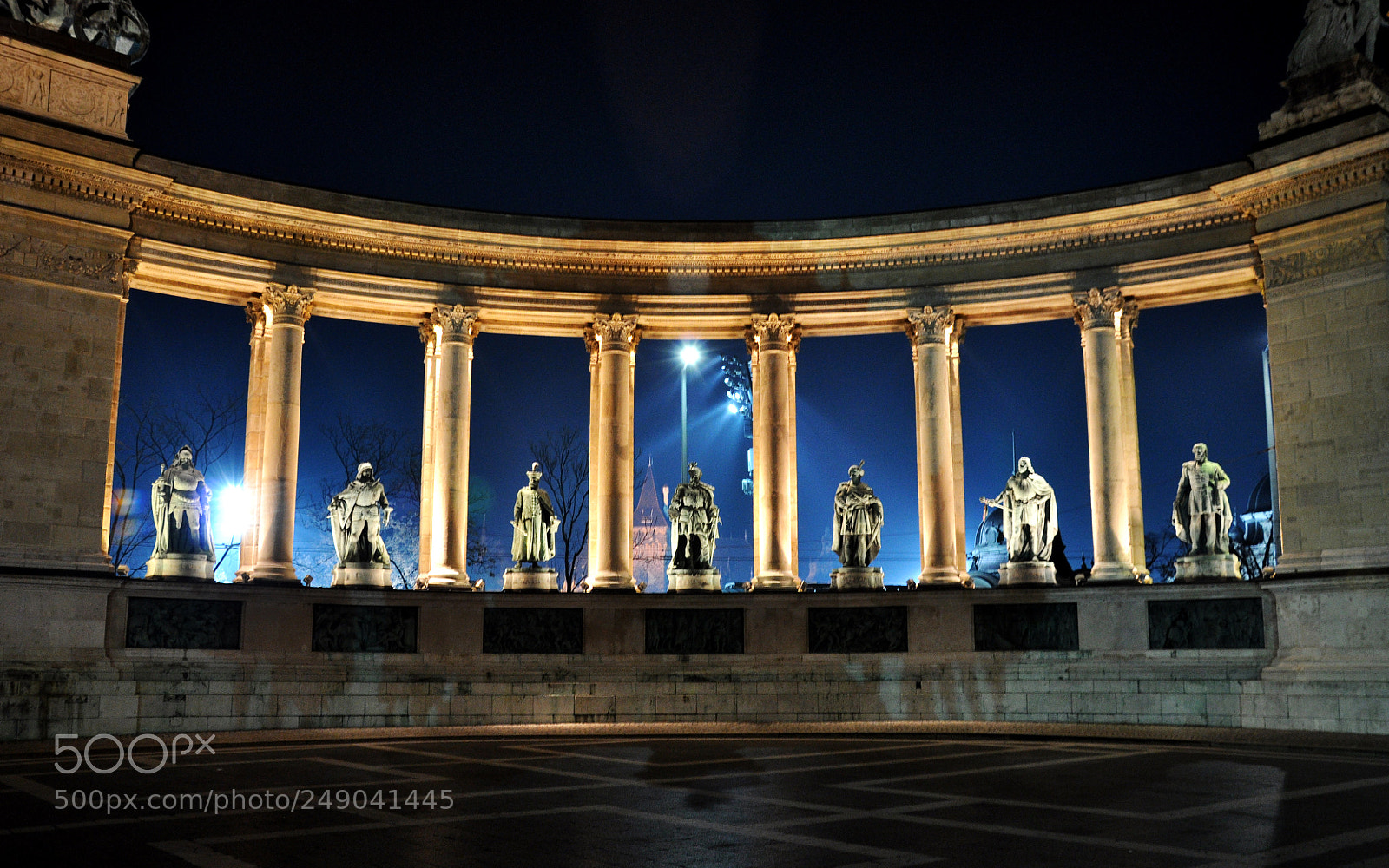 Nikon D5000 sample photo. In the light photography