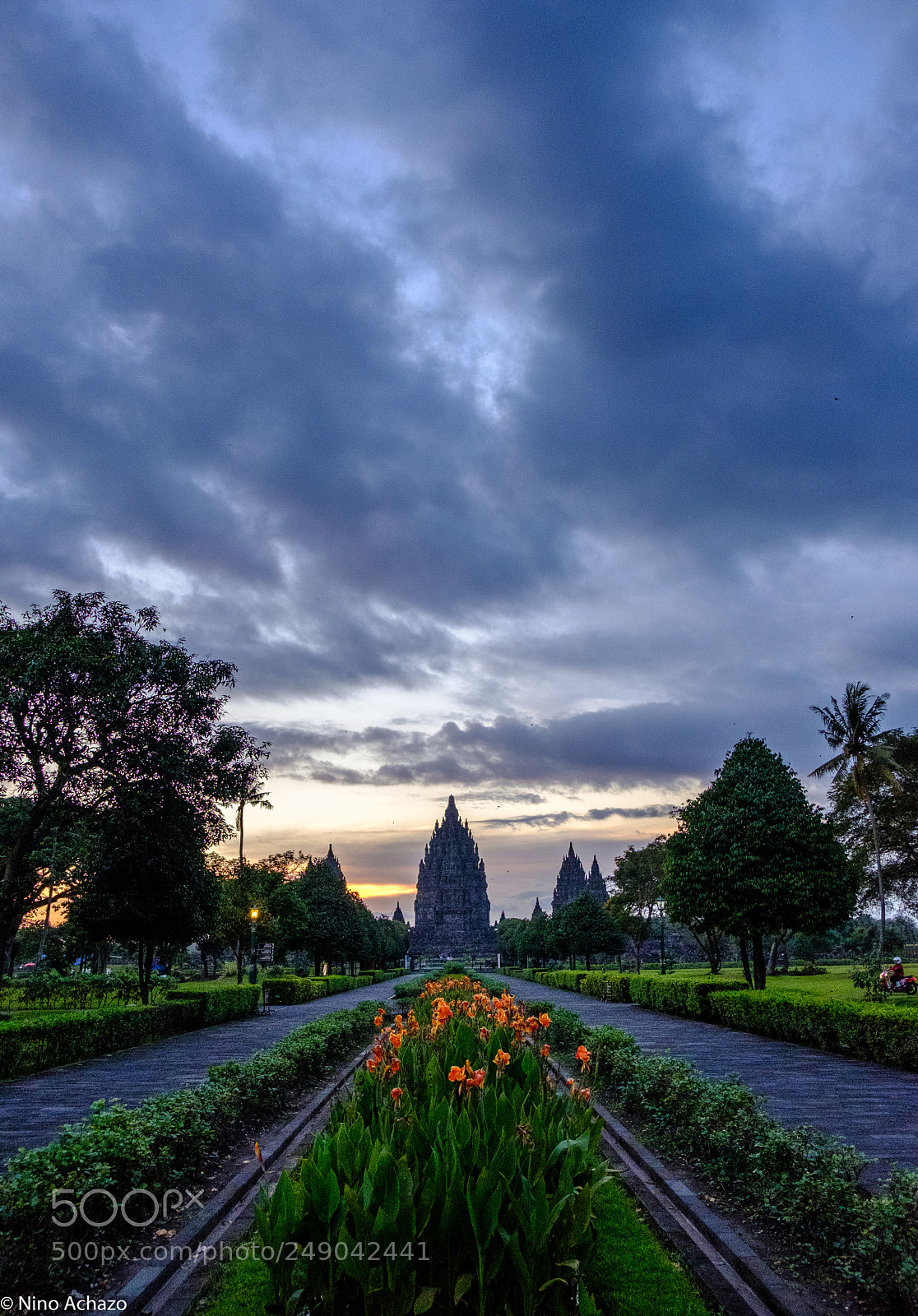 Fujifilm X-T2 sample photo. Prambanan at dusk photography
