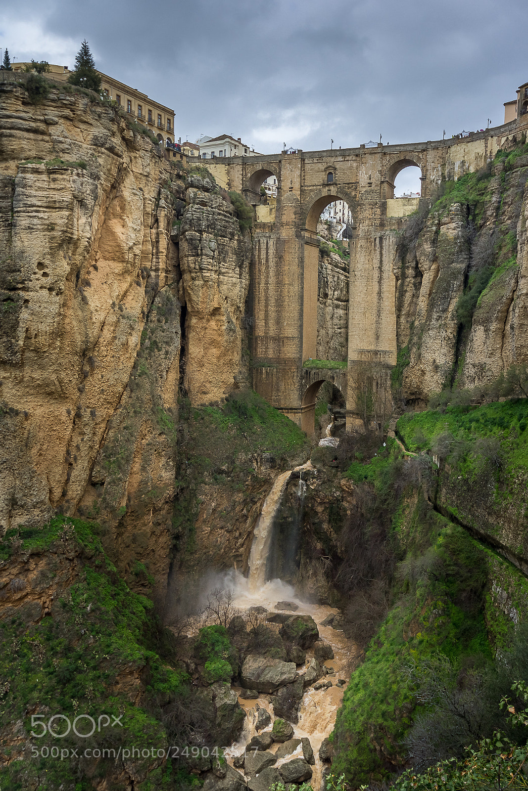 Canon EOS 60D sample photo. Majestic "puente nuevo", ronda photography
