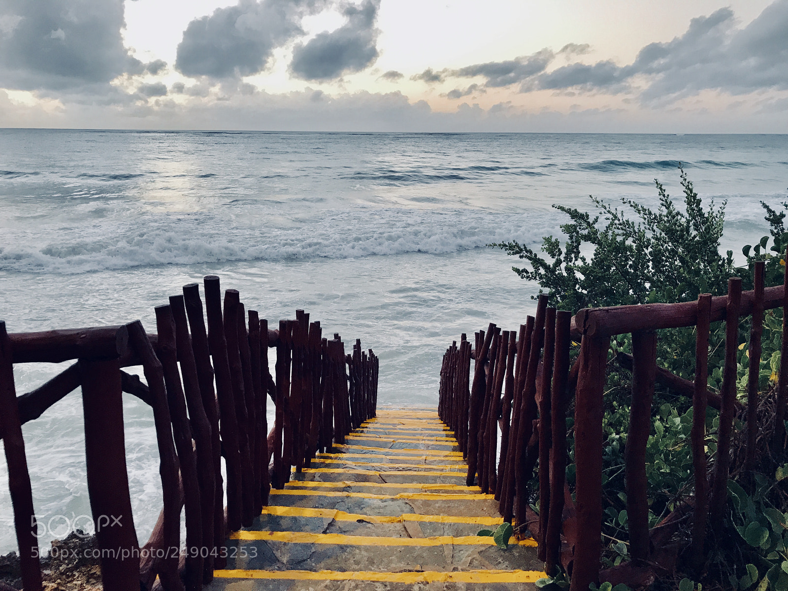 Apple iPhone 7 sample photo. “oceanic steps” photography