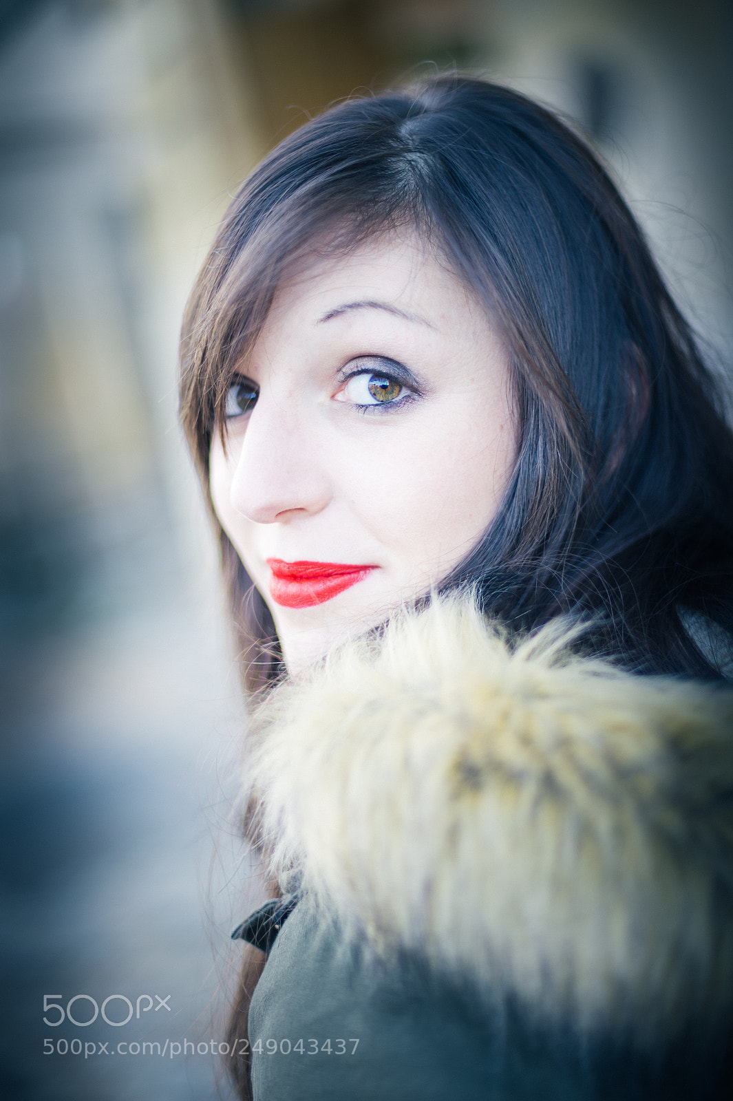 Nikon D4 sample photo. Elodie : street portrait photography