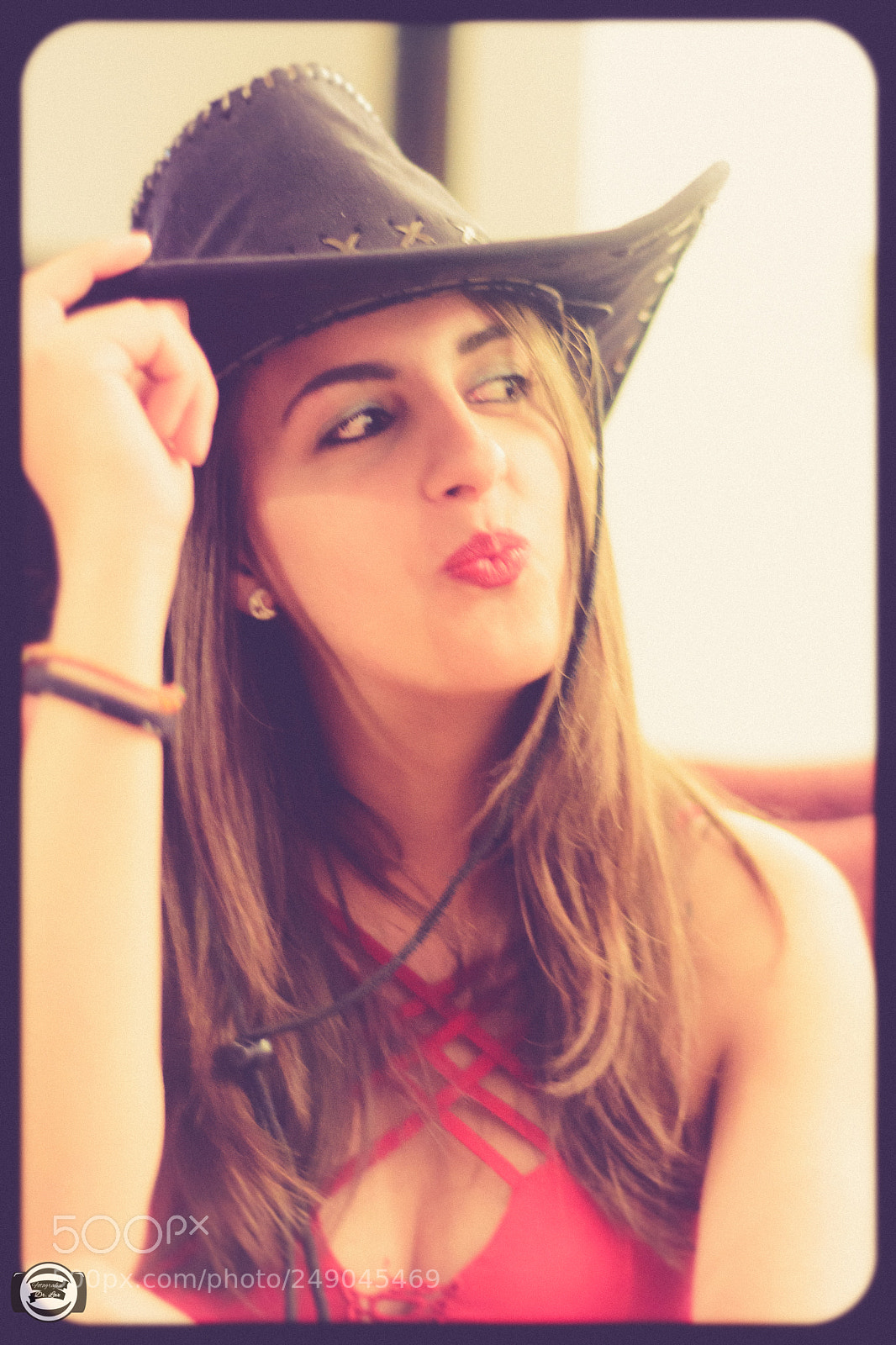 Nikon D7200 sample photo. Kiss photography
