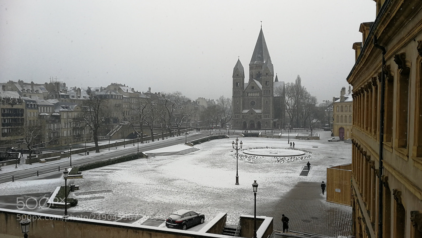 HUAWEI P10 sample photo. Neige sur la place photography
