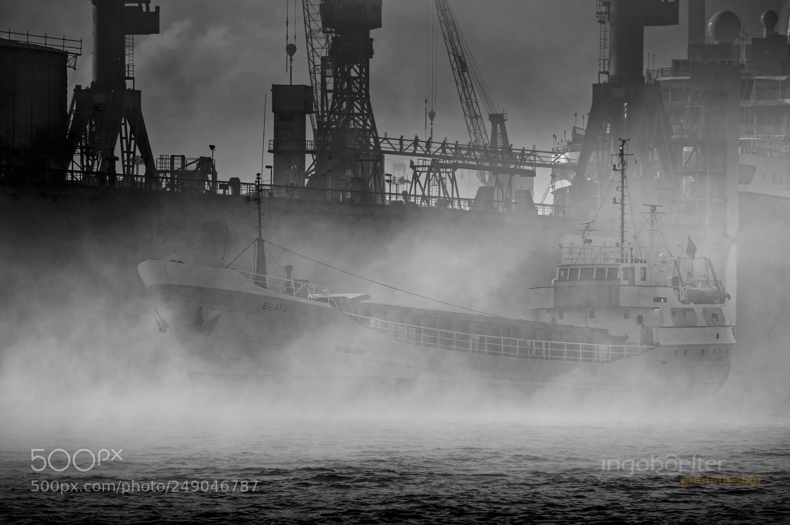 Nikon D90 sample photo. Ein trockendock der werft photography