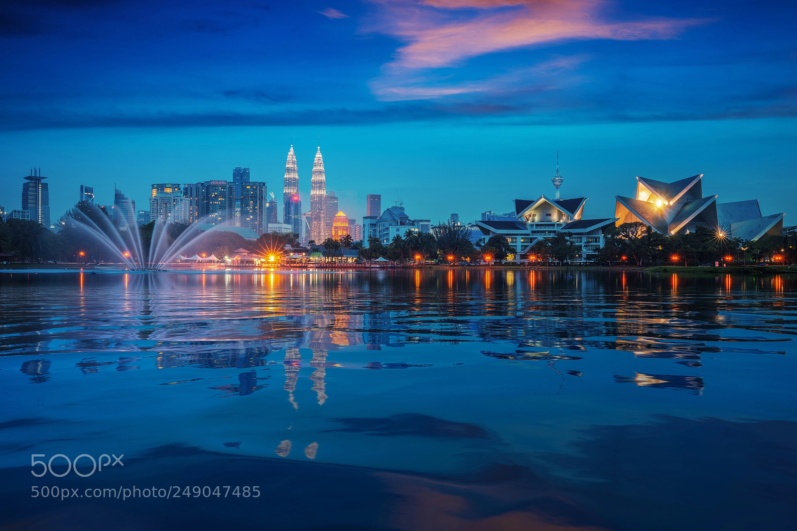 Sony a7R III sample photo. Cityscape of park in photography