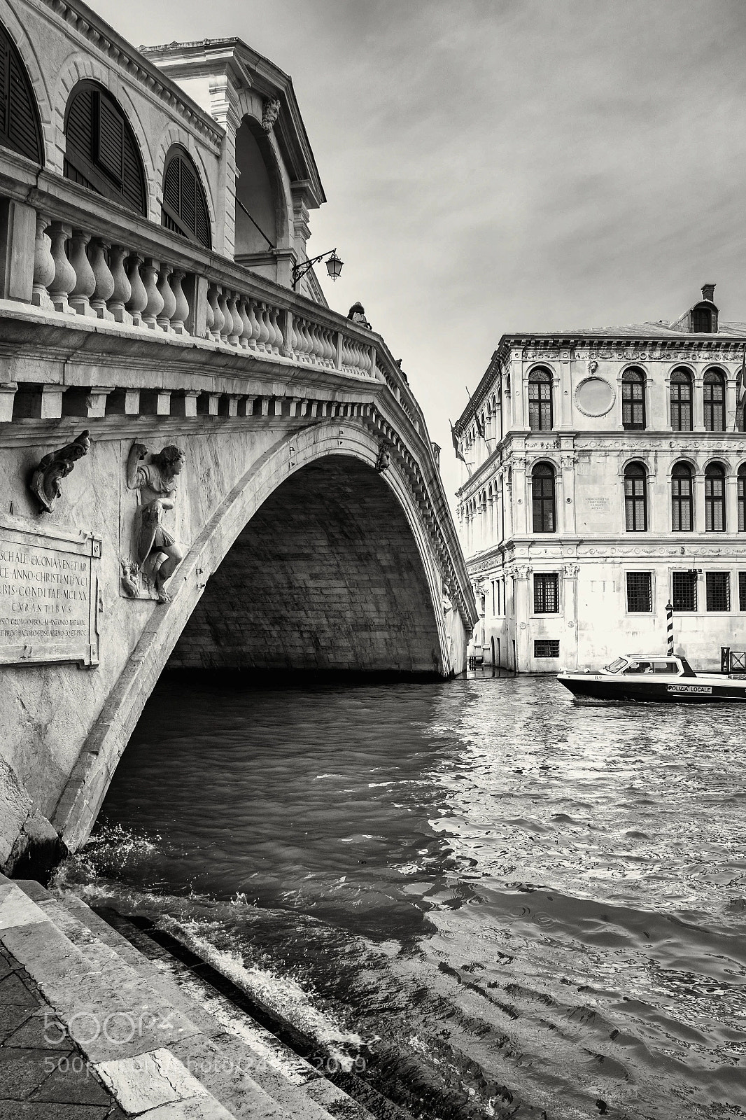 Fujifilm X-T1 sample photo. The bridge photography
