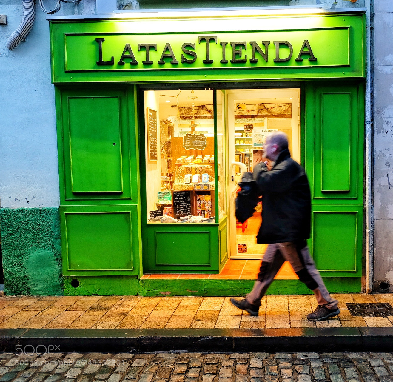Fujifilm X-T10 sample photo. "la tienda verde" photography
