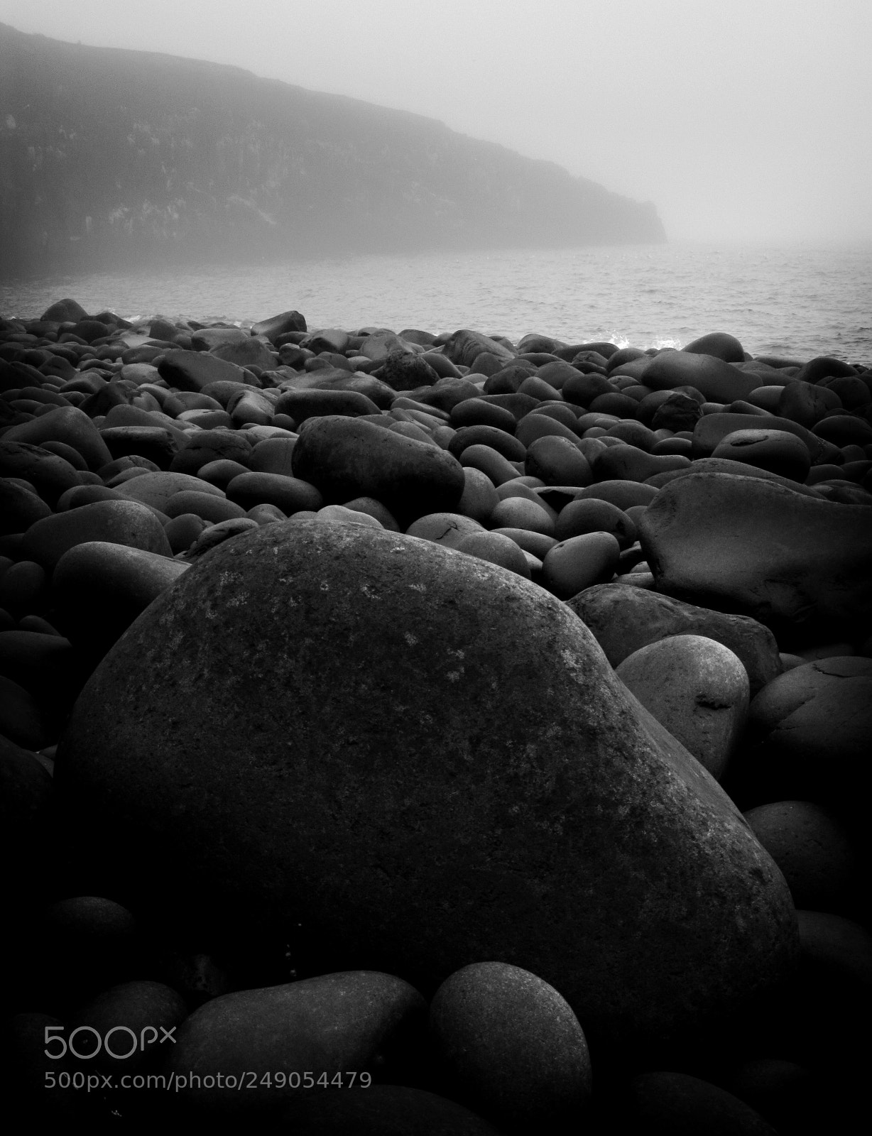 Canon POWERSHOT G9 sample photo. Misty rocks photography