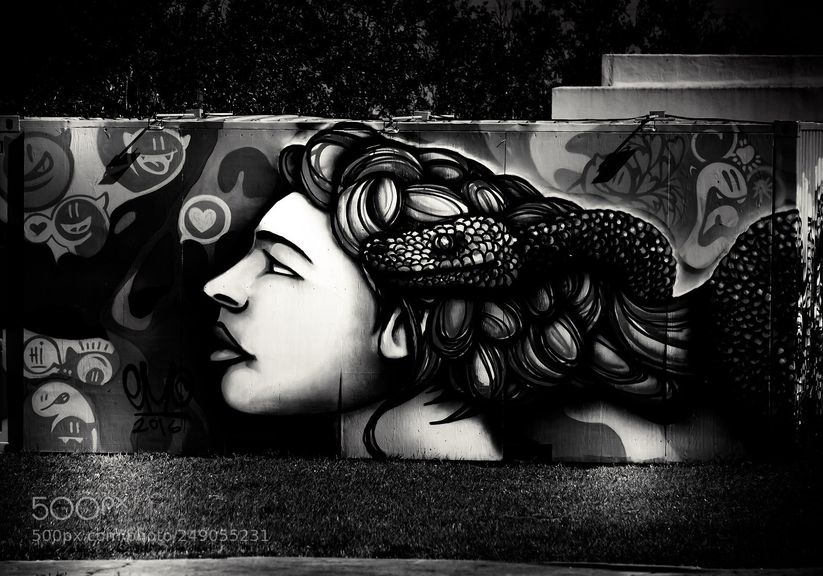 Sony a6000 sample photo. Graffiti art on shipping photography