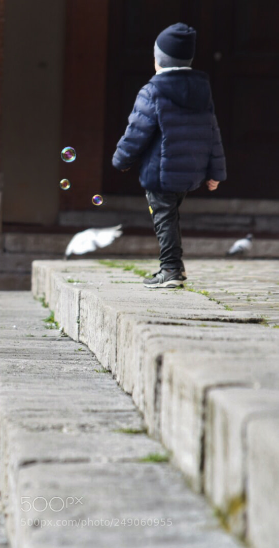 Nikon D3300 sample photo. Catchin bubbles photography