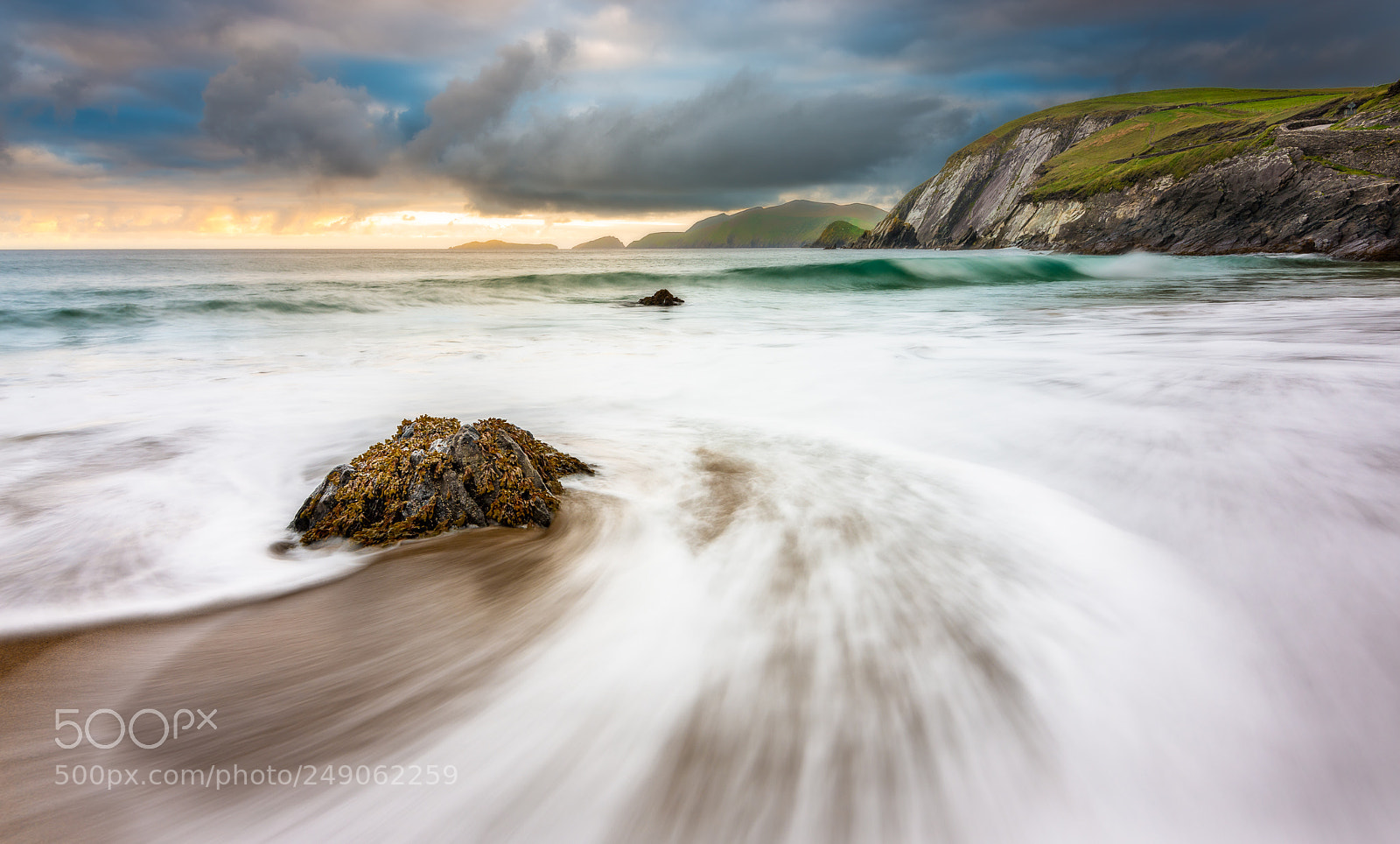 Nikon D800 sample photo. Coumeenoole beach photography