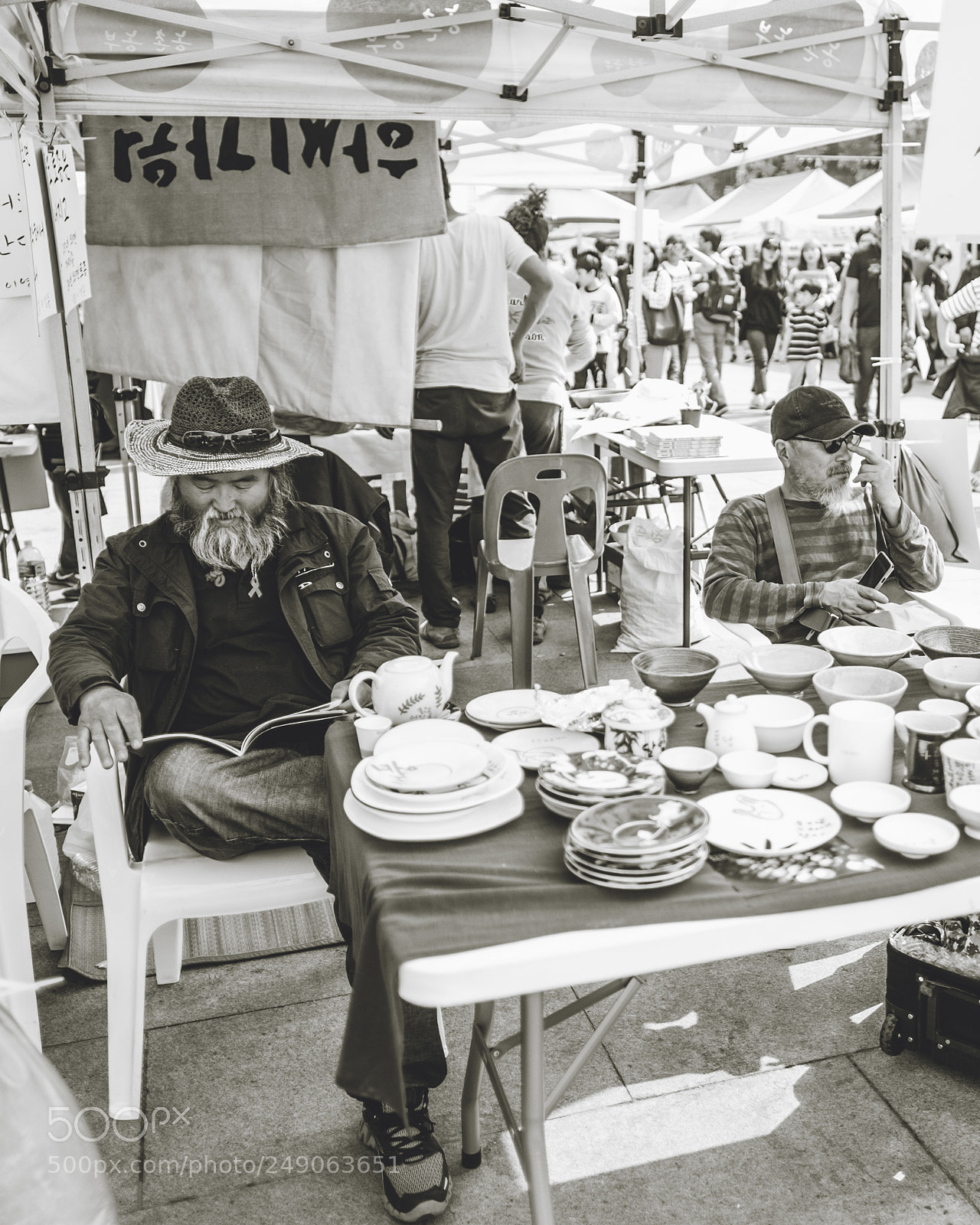 Fujifilm X-T1 sample photo. Tough porcelain photography