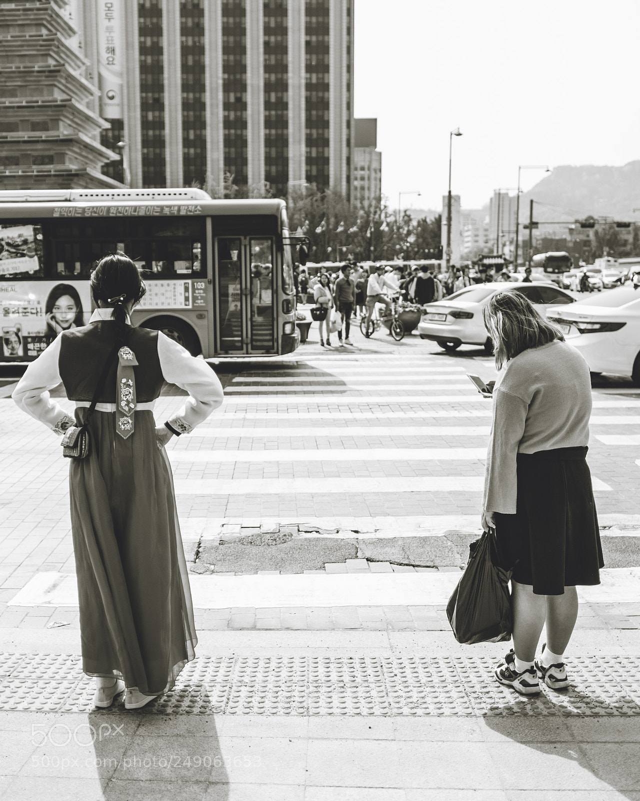 Fujifilm X-T1 sample photo. Old and new photography