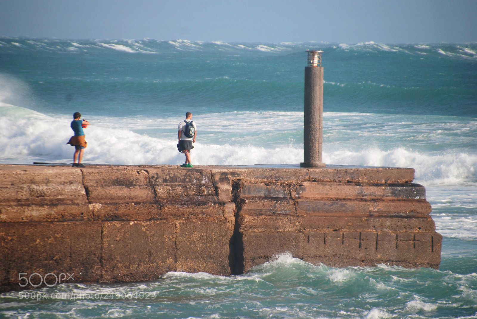 Nikon D80 sample photo. Stupid tourist risq life photography