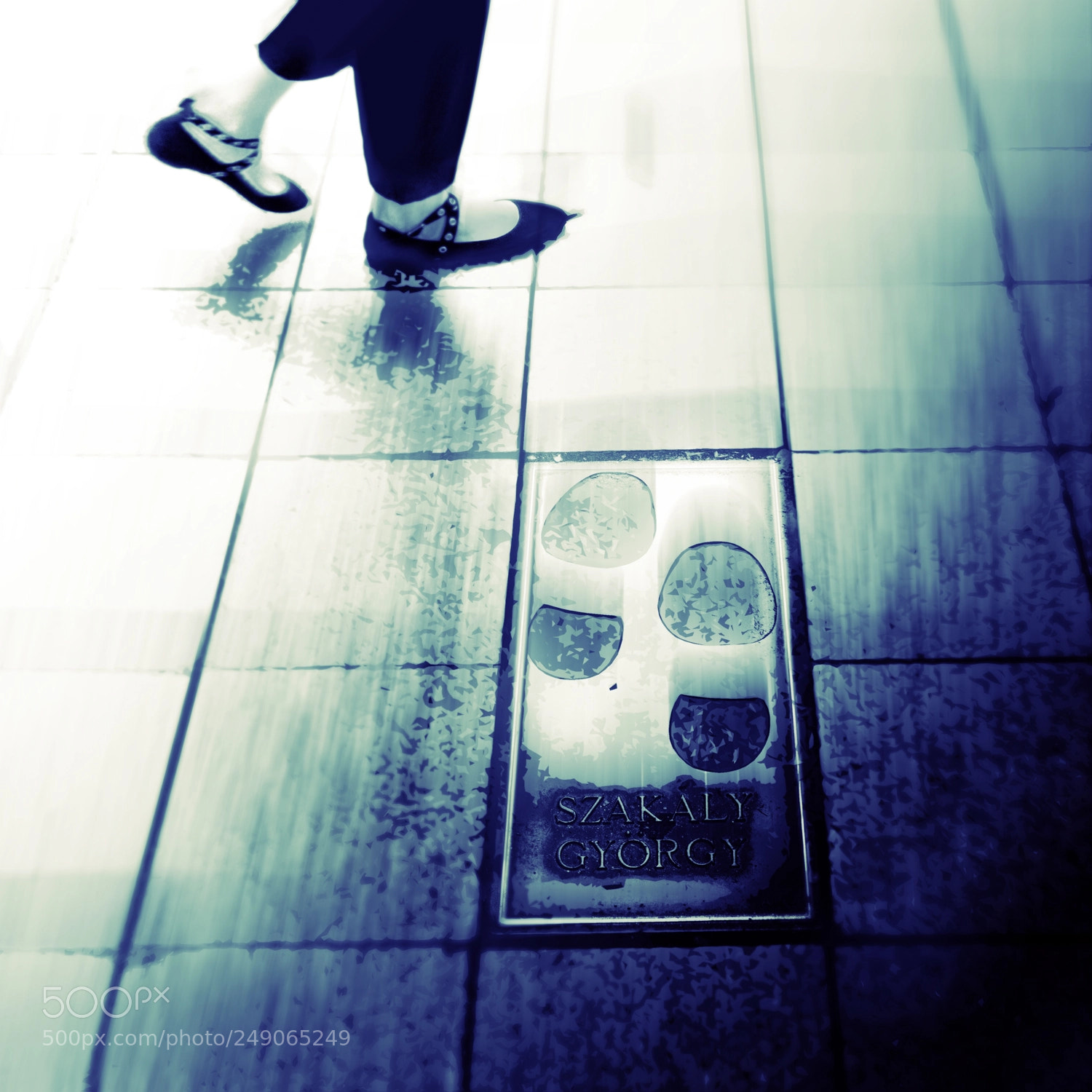 Nikon D5300 sample photo. Footsteps photography