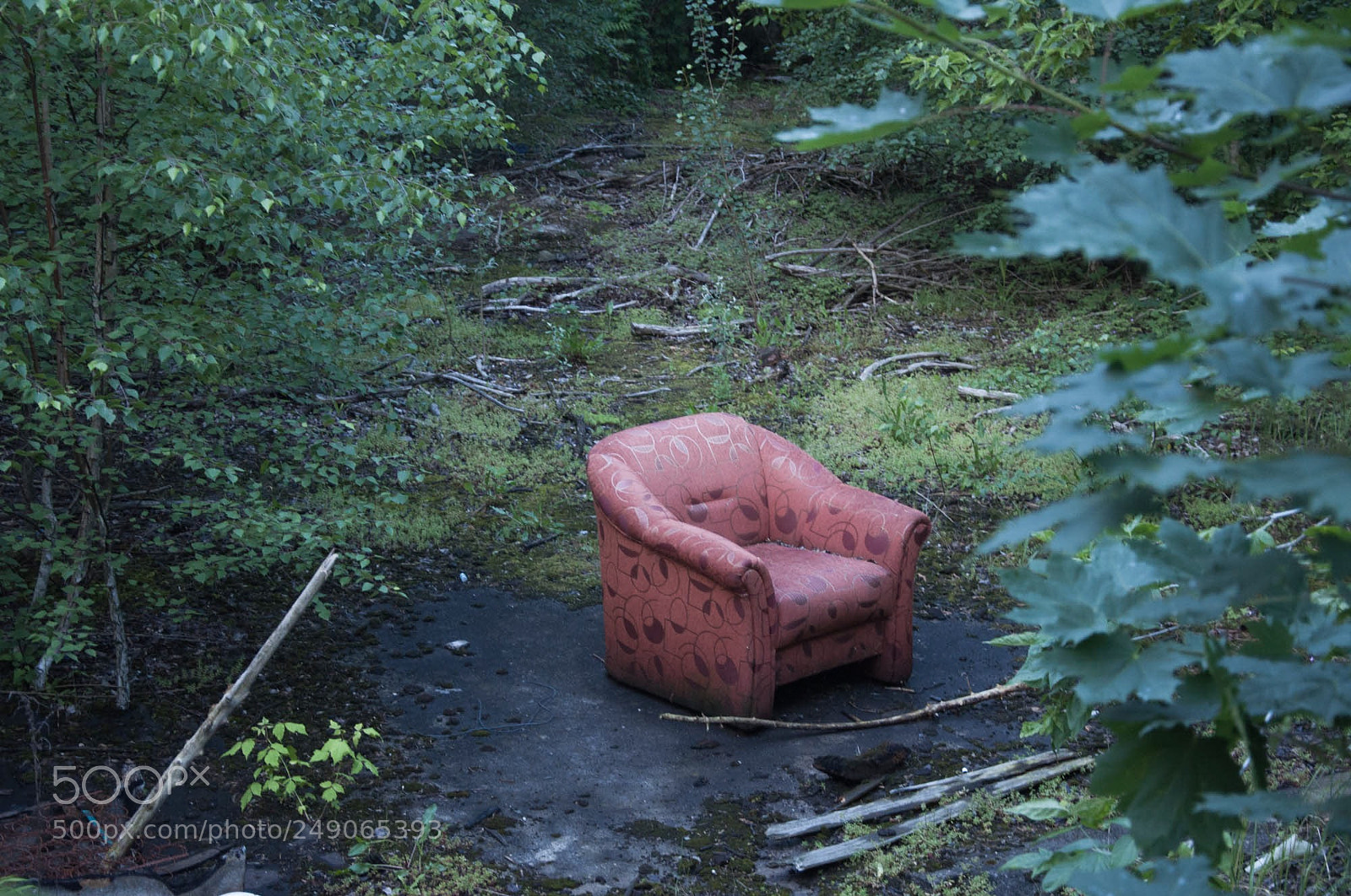 Nikon D90 sample photo. A lone red chair photography