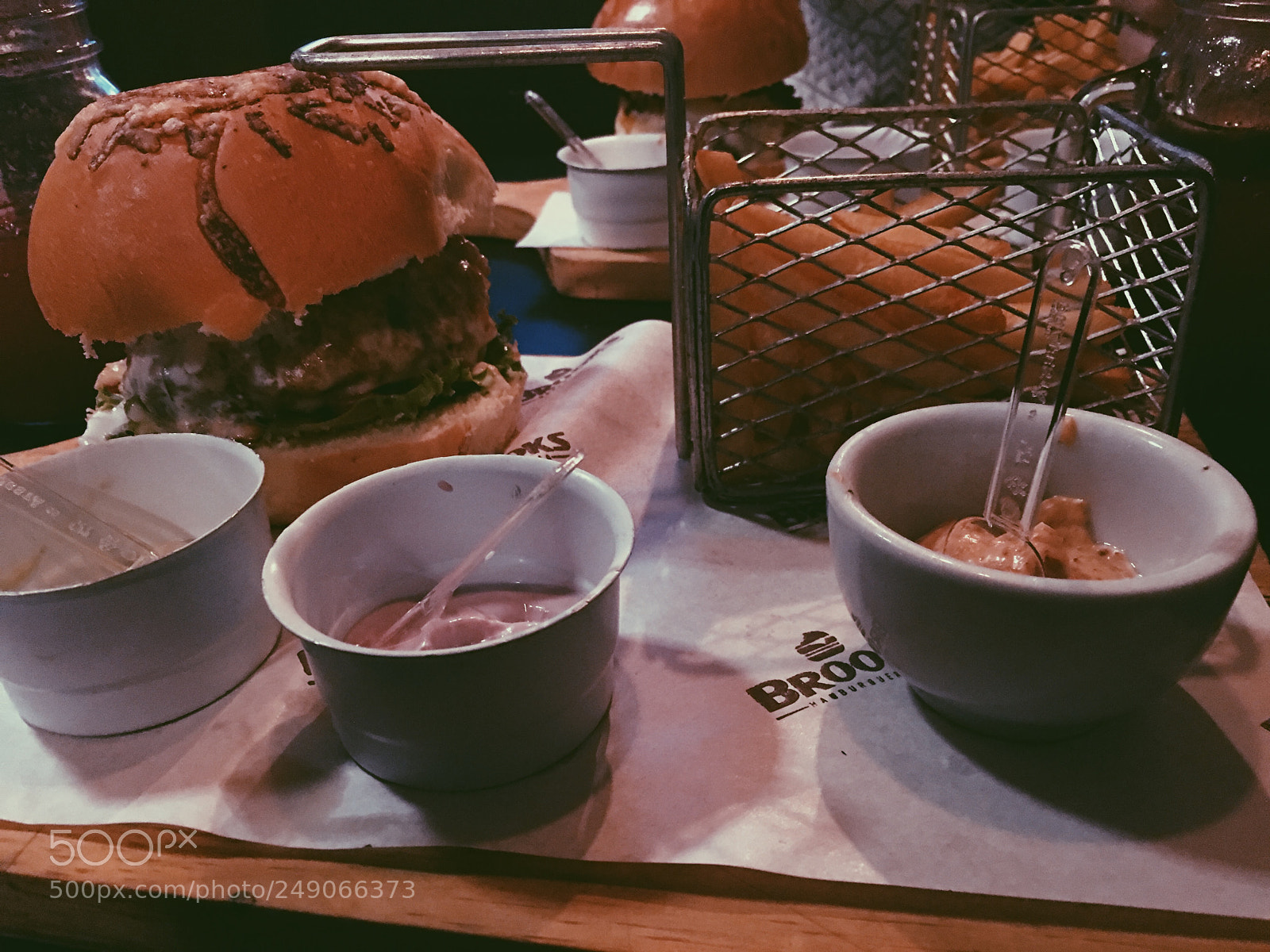 Apple iPhone 6s Plus sample photo. Brooks hamburgueria ??? photography