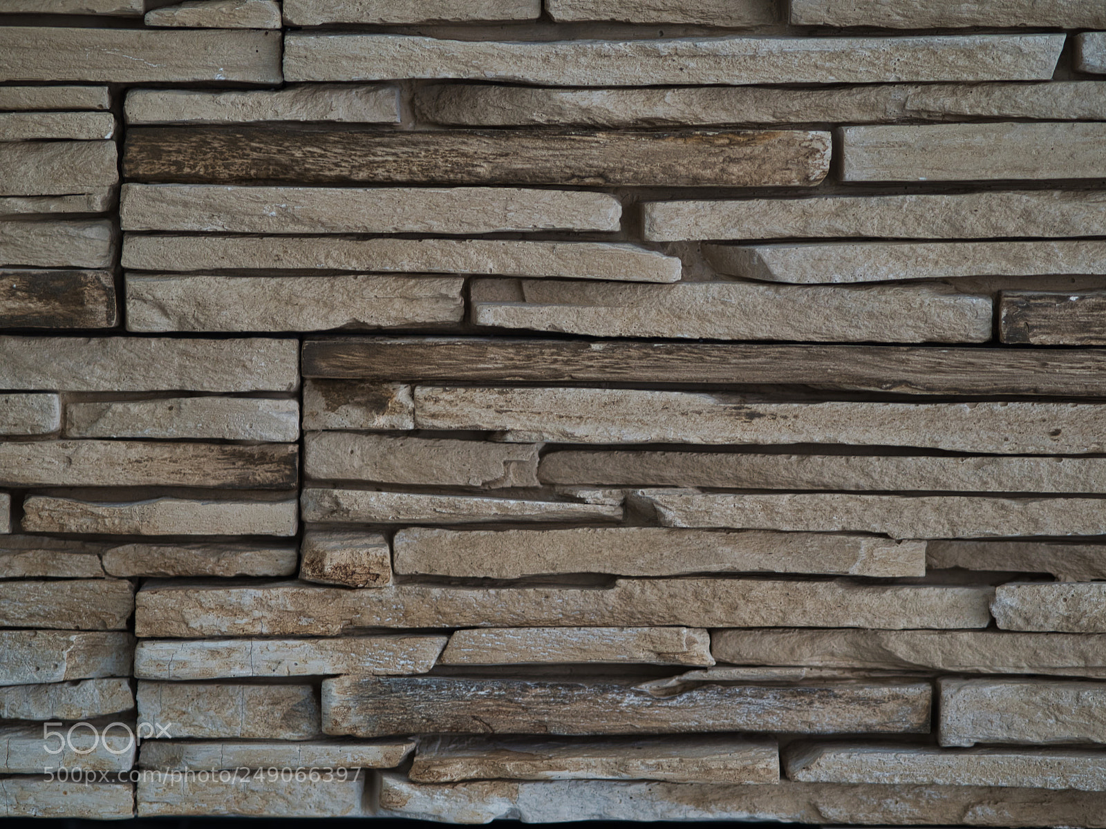 Olympus OM-D E-M1 Mark II sample photo. Brown narrow tile pattern photography