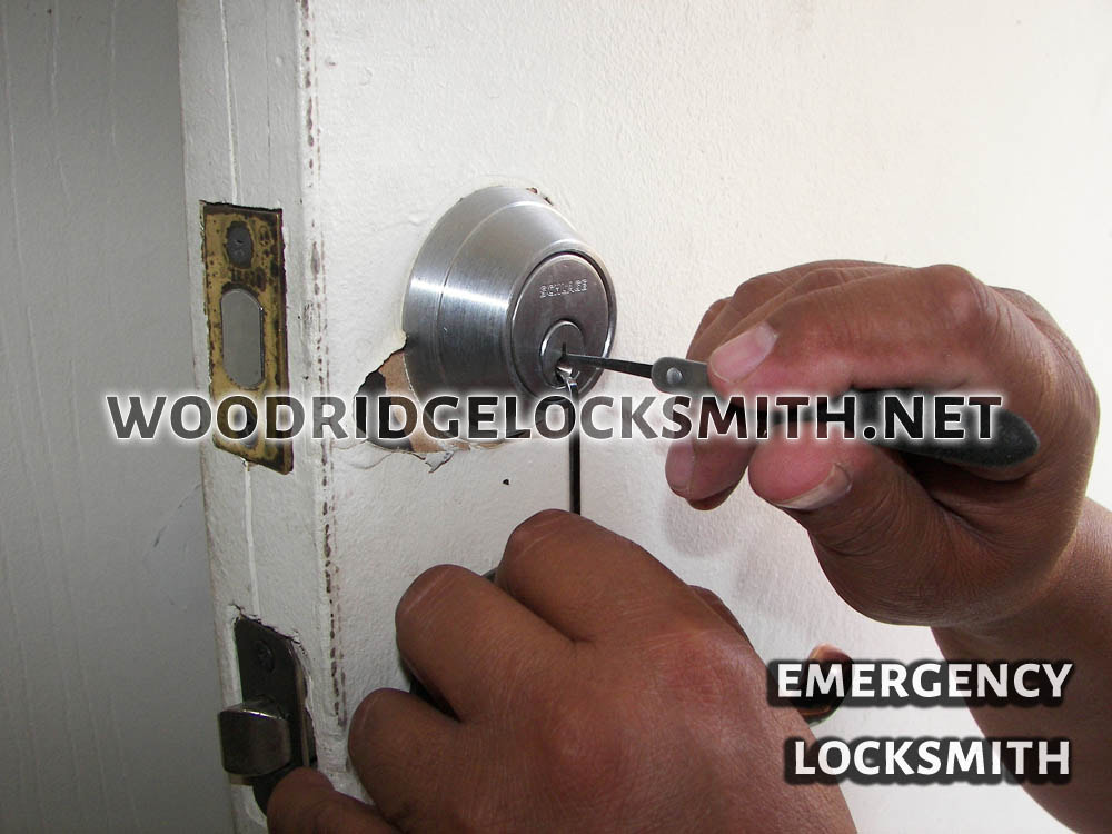 Kodak P850 ZOOM DIGITAL CAMERA sample photo. Woodridge emergency locksmith photography