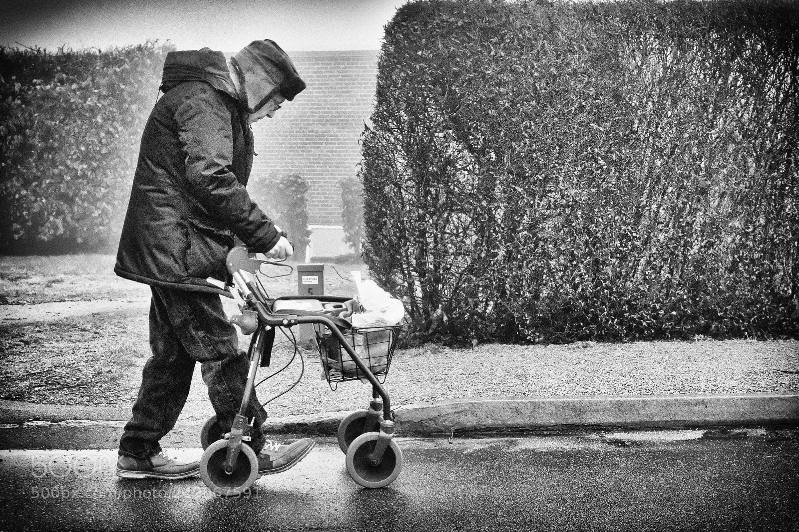 Fujifilm X-T2 sample photo. Walking photography