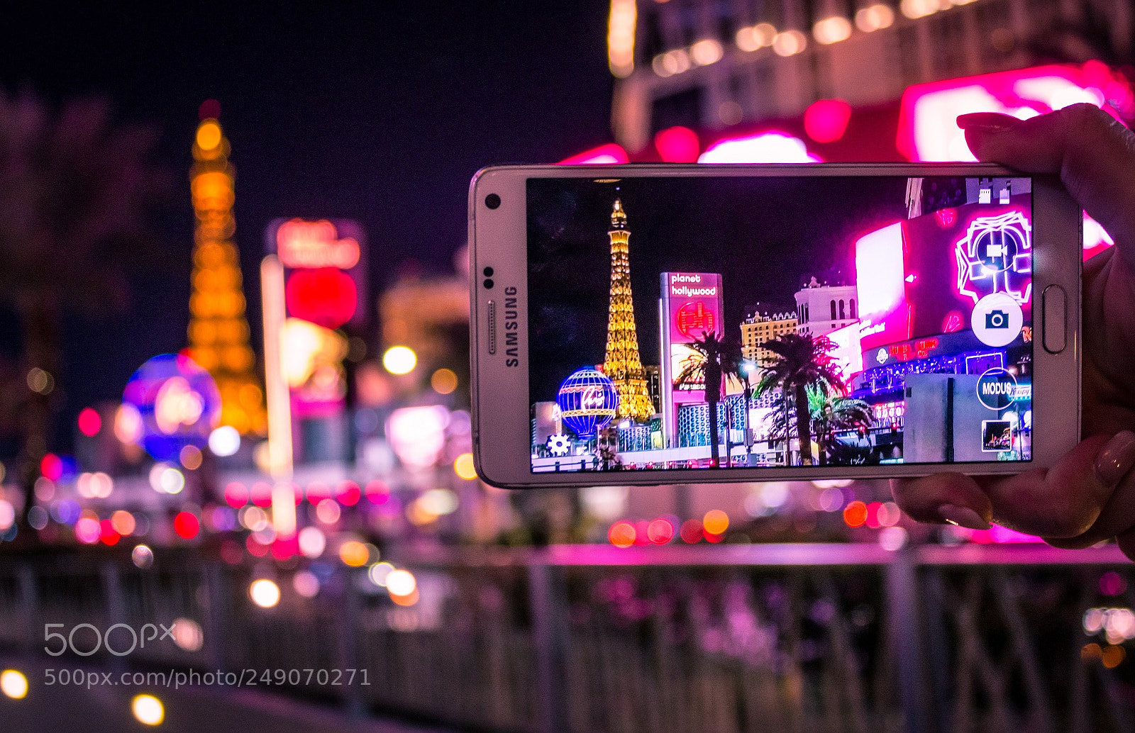 Canon EOS 600D (Rebel EOS T3i / EOS Kiss X5) sample photo. Special strip view photography