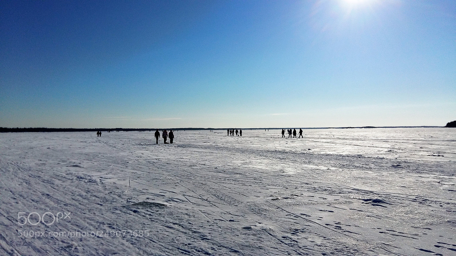 Samsung Galaxy A5 sample photo. Walking on the ice photography