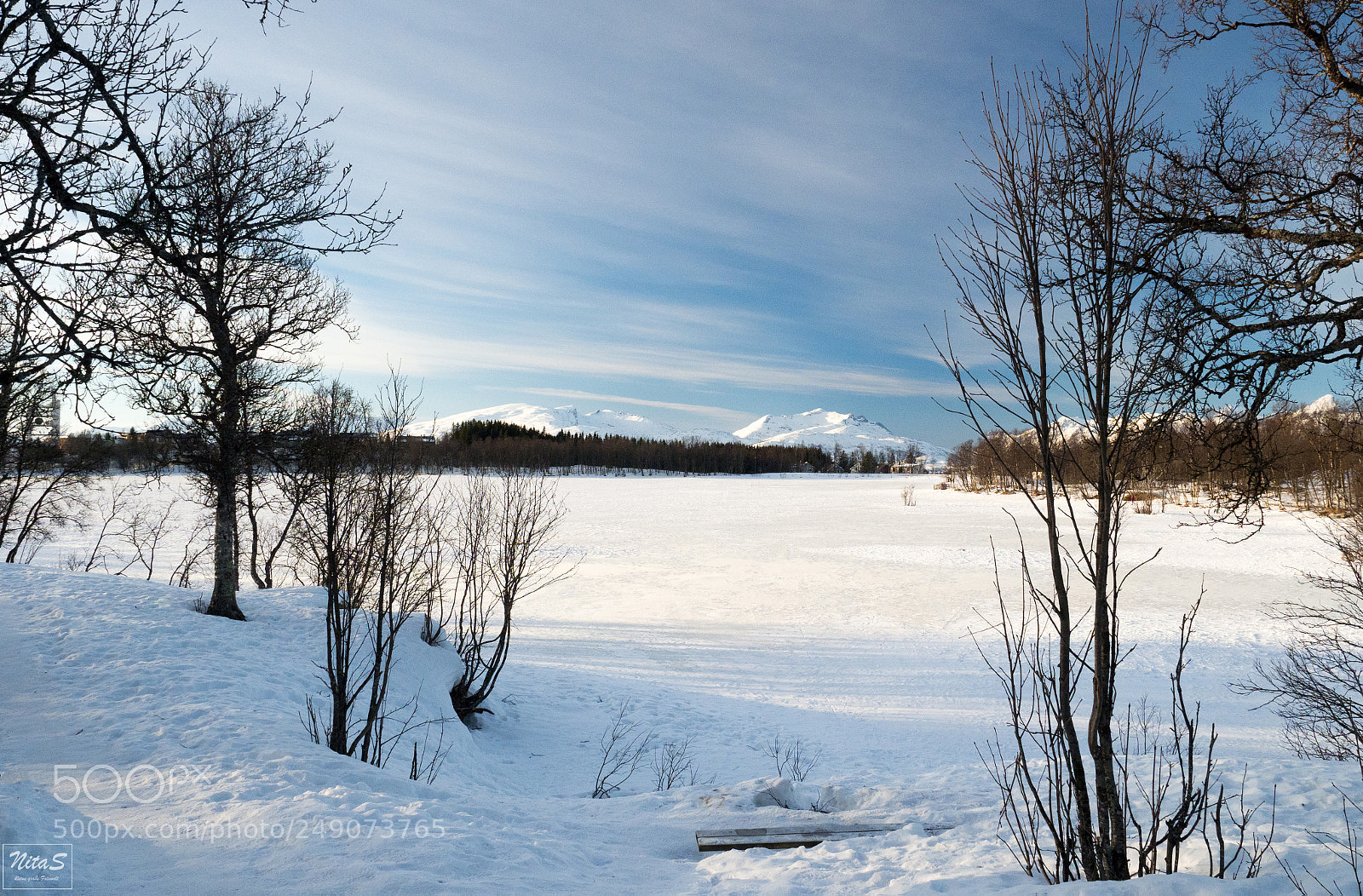Olympus OM-D E-M1 Mark II sample photo. Frozen lake of tromsoe photography