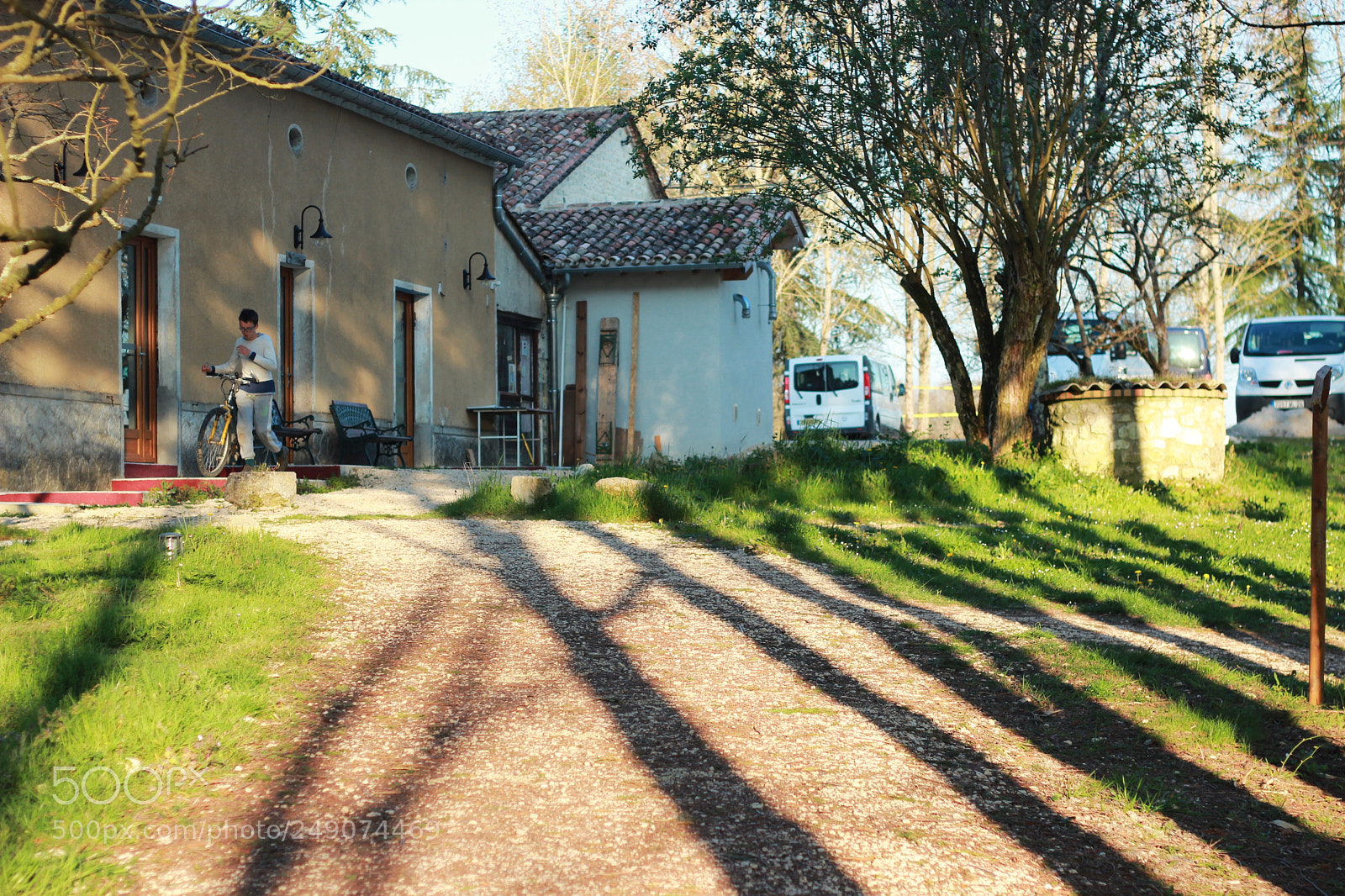 Canon EOS 600D (Rebel EOS T3i / EOS Kiss X5) + Canon EF 50mm F1.8 II sample photo. Lower hamlet, plum village photography