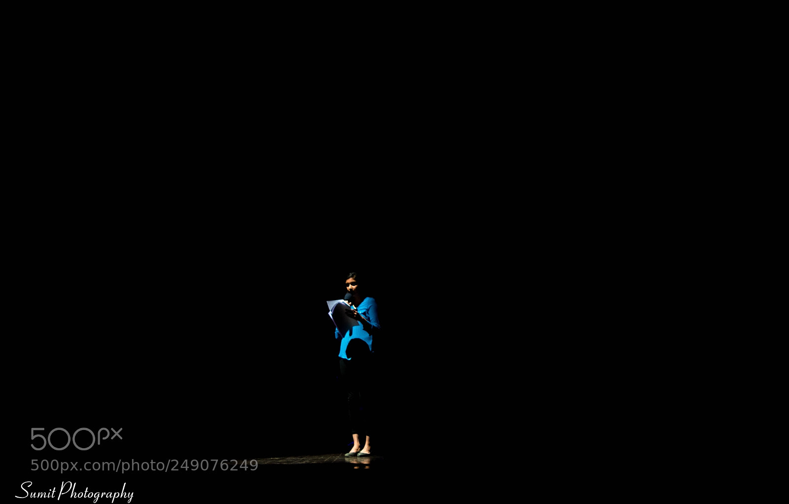 Nikon D5200 sample photo. Performer photography