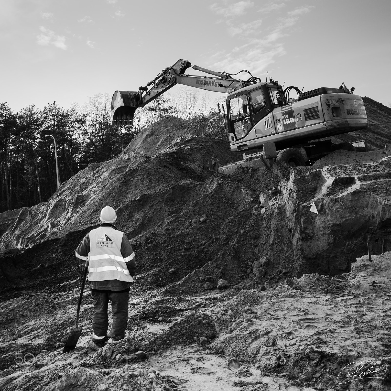 Sony a6300 sample photo. Shovel photography
