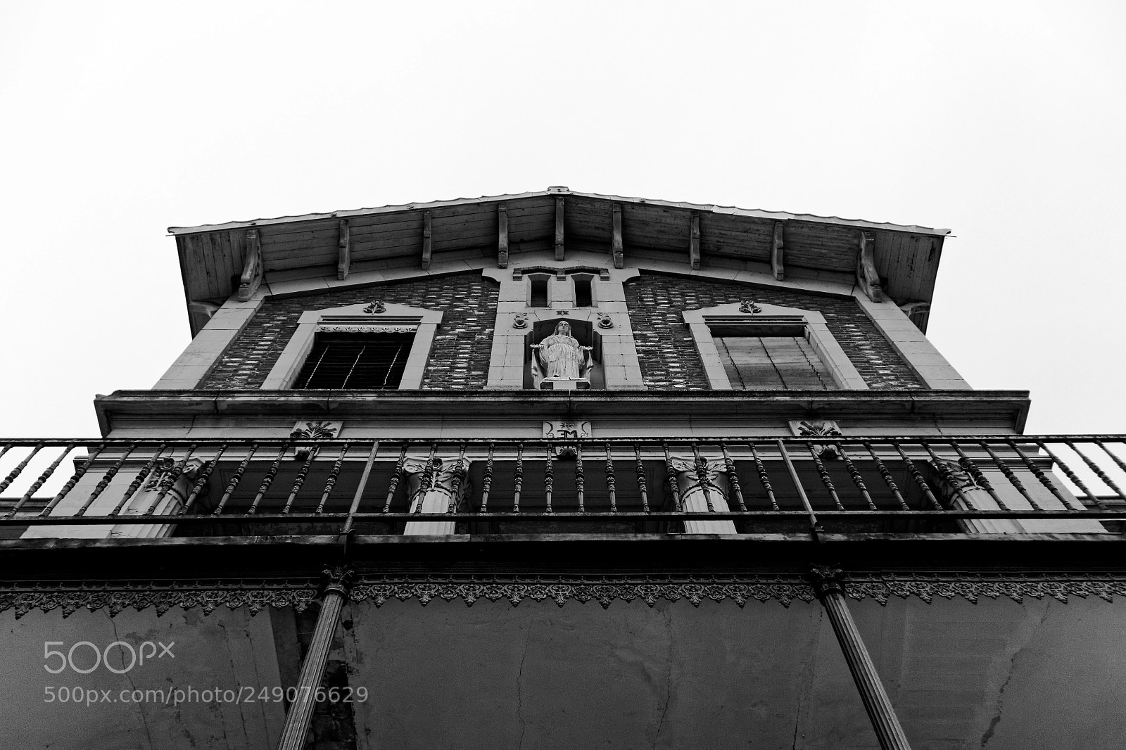 Canon EF-S 18-135mm F3.5-5.6 IS sample photo. Moulin du parc photography