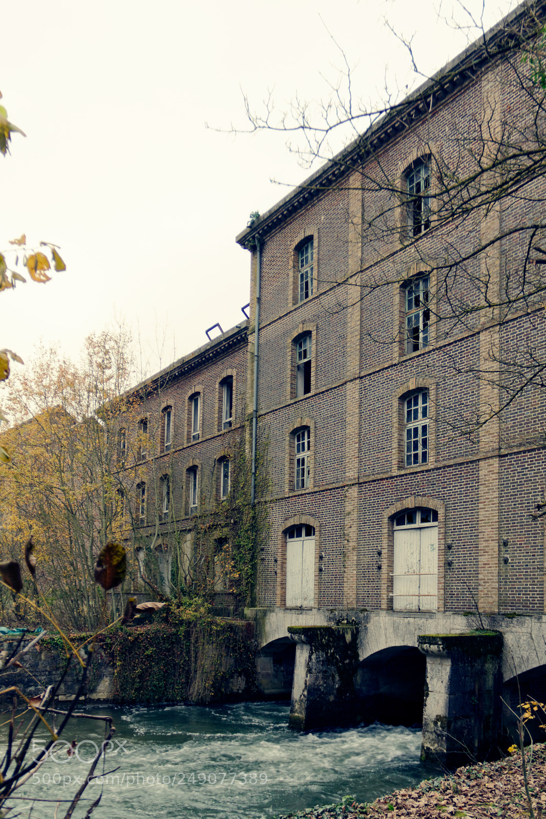 Canon EF-S 18-135mm F3.5-5.6 IS sample photo. Moulin du parc photography