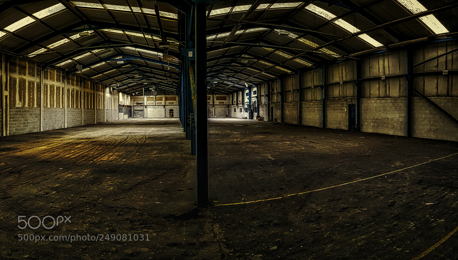 Samsung Galaxy S8+ sample photo. Abandoned warehouse photography