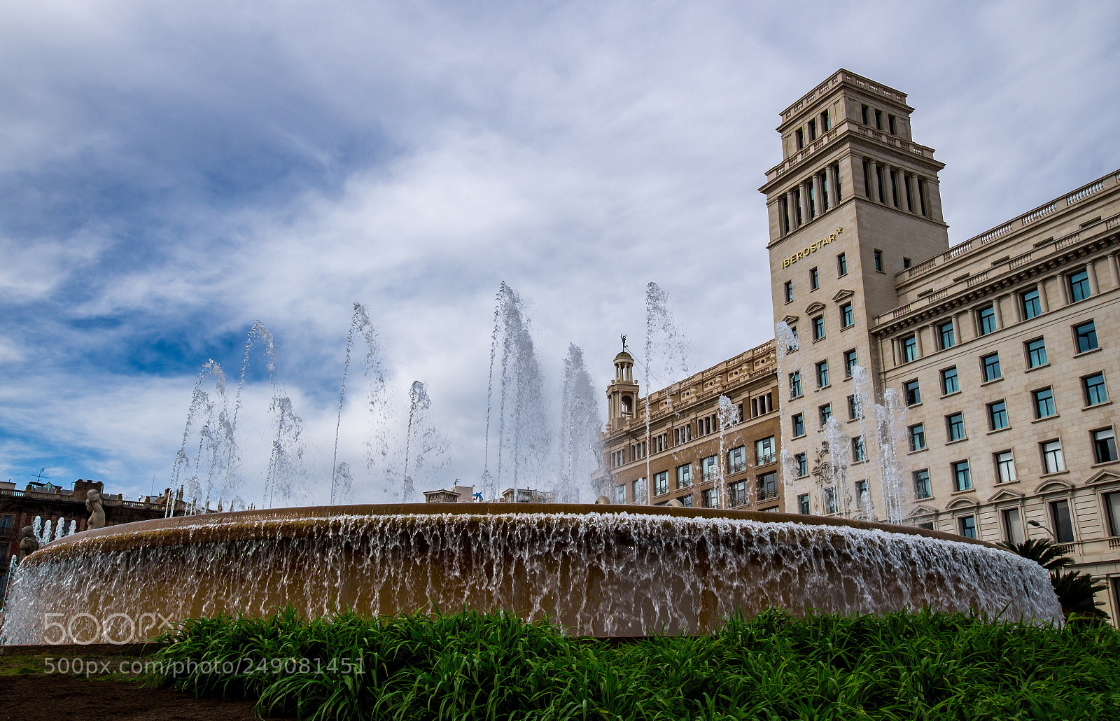Sony SLT-A58 sample photo. Plaça catalunya photography