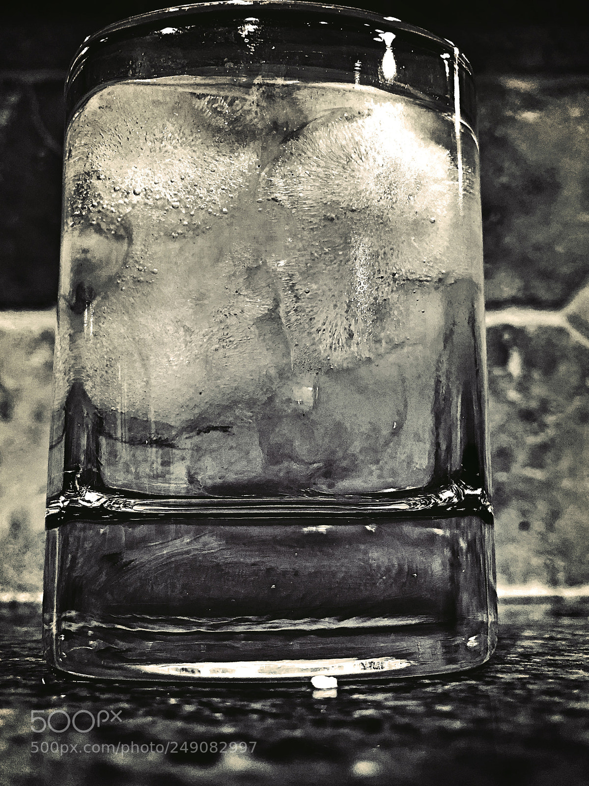 Apple iPhone 8 Plus sample photo. Gin. photography