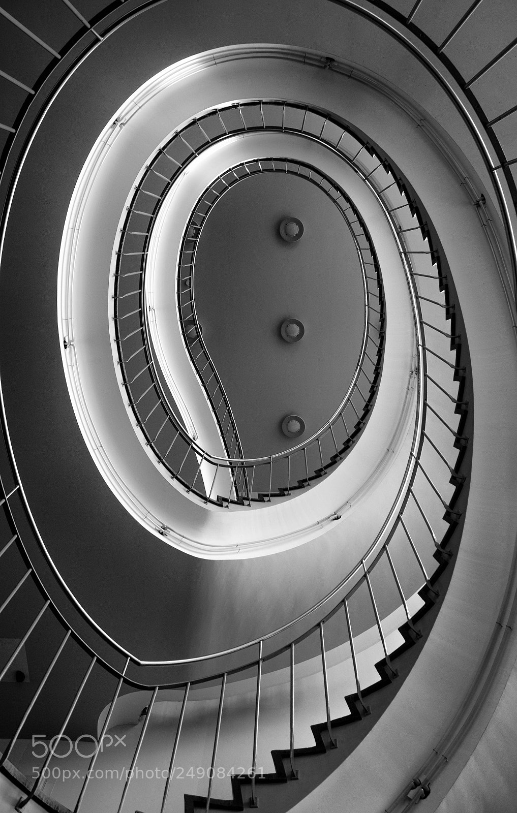 Canon EOS 1200D (EOS Rebel T5 / EOS Kiss X70 / EOS Hi) sample photo. Spiral staircase photography