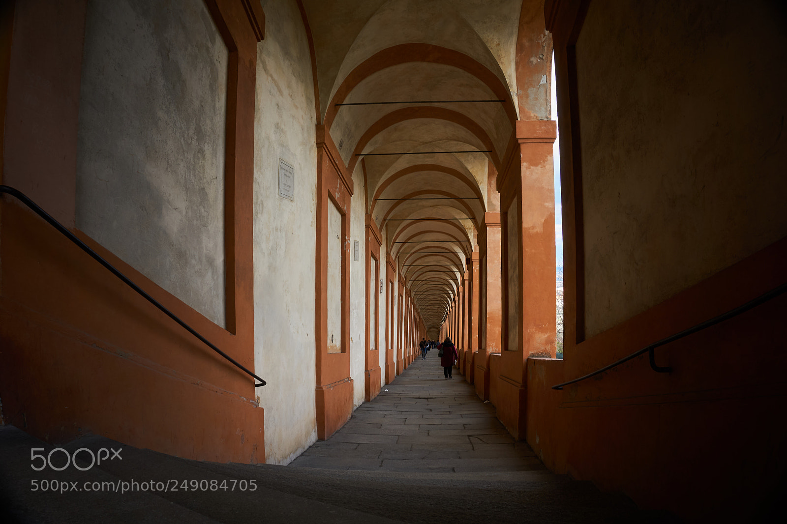 Sony a6000 sample photo. Infinite portico photography