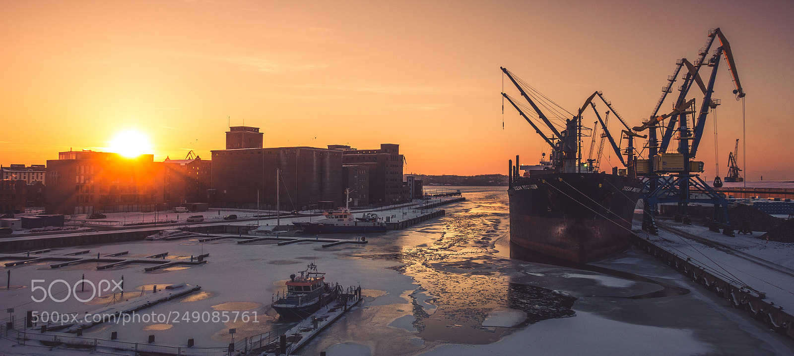Sony Cyber-shot DSC-RX100 III sample photo. Wismar harbor photography
