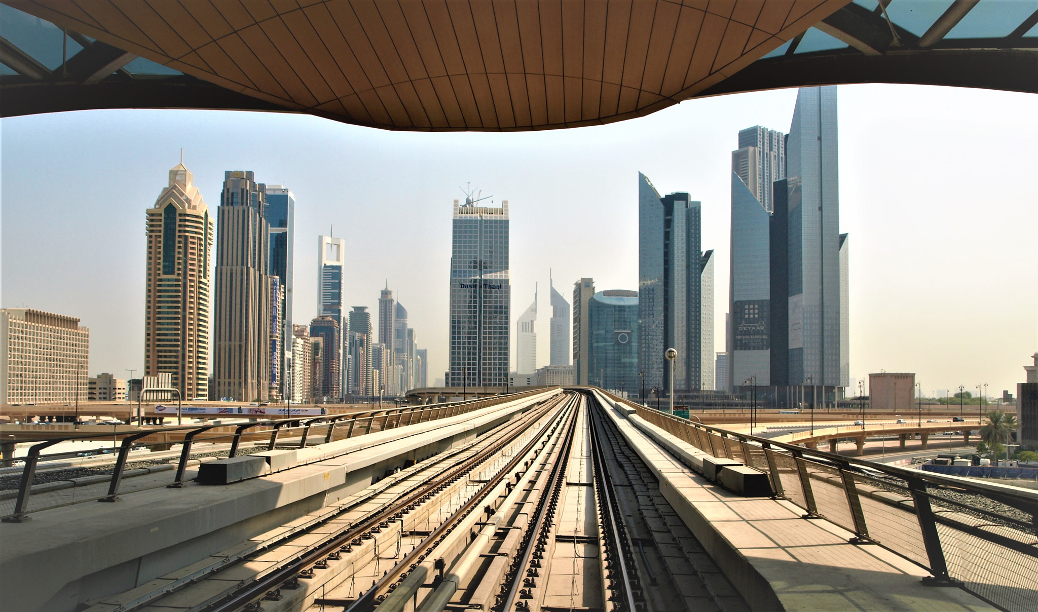 Olympus E-410 (EVOLT E-410) sample photo. Dubaj metro photography