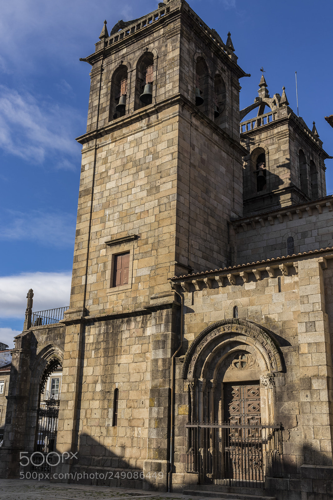 Canon EOS 80D sample photo. Braga cathedral photography