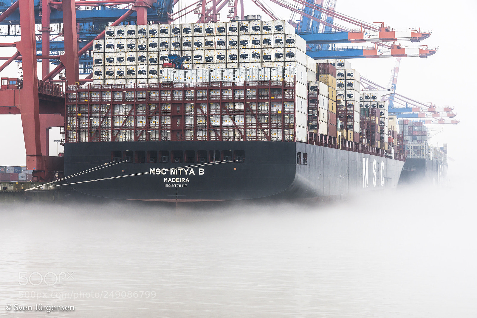 Sony SLT-A99V sample photo. Nebel im hamburger hafen photography