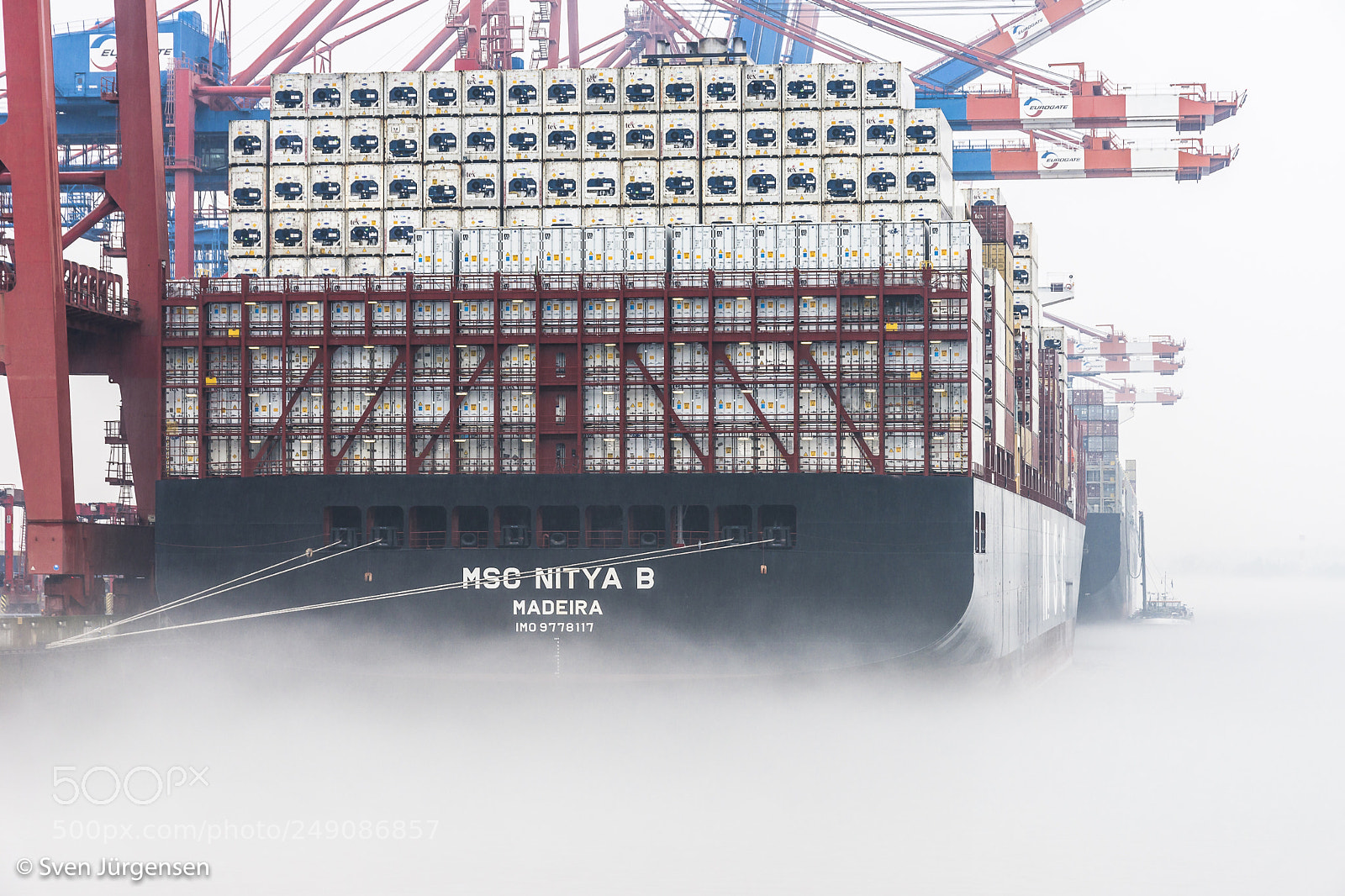 Sony SLT-A99V sample photo. Nebel im hamburger hafen photography