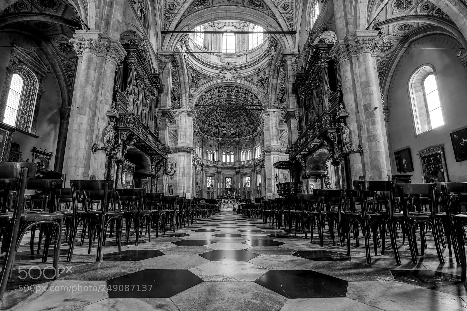 Fujifilm X-T1 sample photo. Como cathedral photography