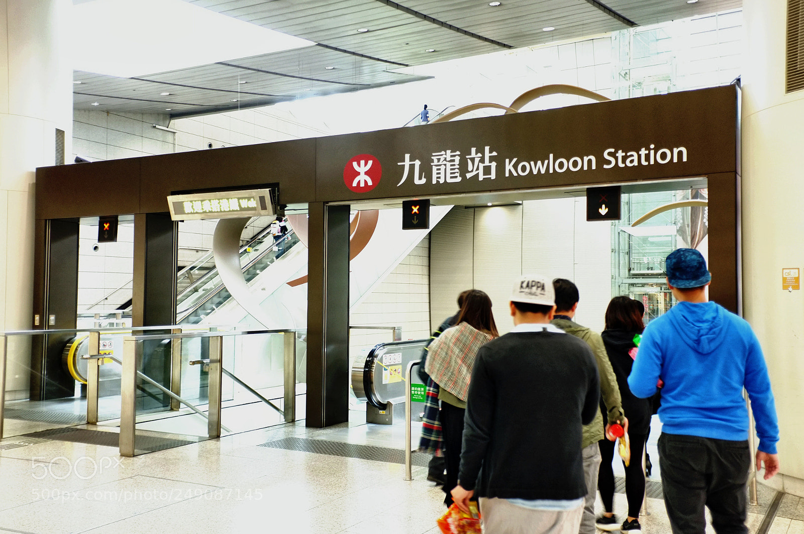 Fujifilm FinePix X100 sample photo. Hong kong metro photography